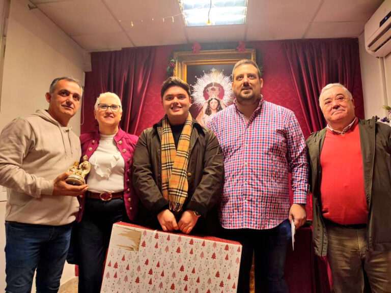 Pescados Mode se corona campeón en el tercer concurso navideño de belenes de ‘El Capirote’