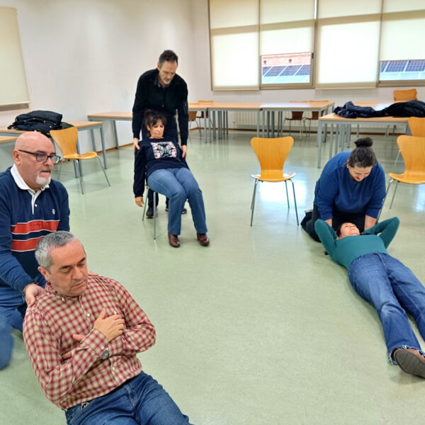 Capacitación Vital: Trabajadores Municipales se Especializan en Reanimación y Manejo de Desfibriladores en Espacios Públicos