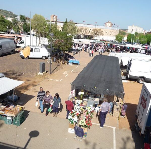 El Mercadillo Semanal Cambia al Viernes por la Celebración de la Festividad de Reyes
