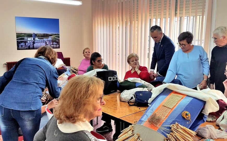 Impulso cultural para la tercera edad: el Ayuntamiento respalda el programa de actividades de la asociación ‘Torrecilla’