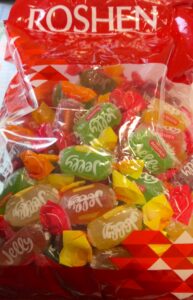 La Comisión de Festejos Introduce Nueva Marca de Caramelos en Cabalgata para Mantener Confianza y Transparencia con los Ciudadanos