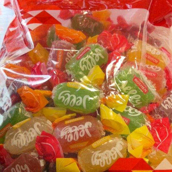 La Comisión de Festejos Introduce Nueva Marca de Caramelos en Cabalgata para Mantener Confianza y Transparencia con los Ciudadanos