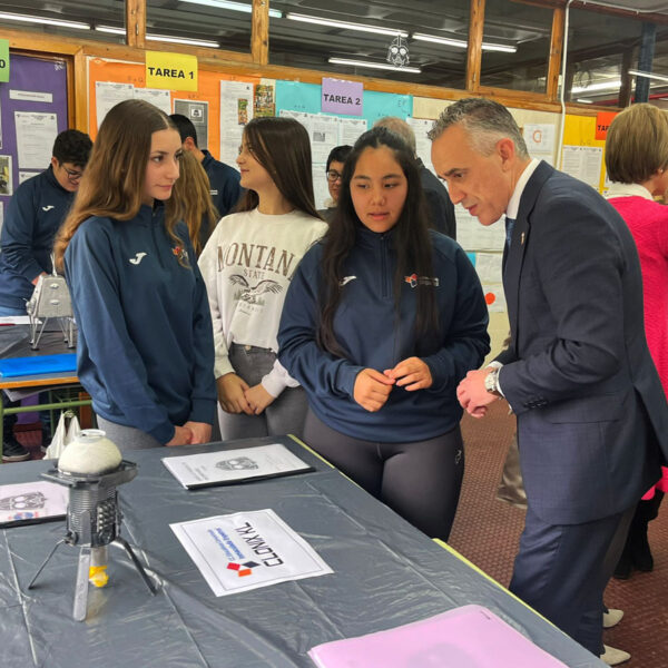La Odisea Lunar de Miguel Ángel Ruiz y los Estudiantes de Inmaculada Enpetrol