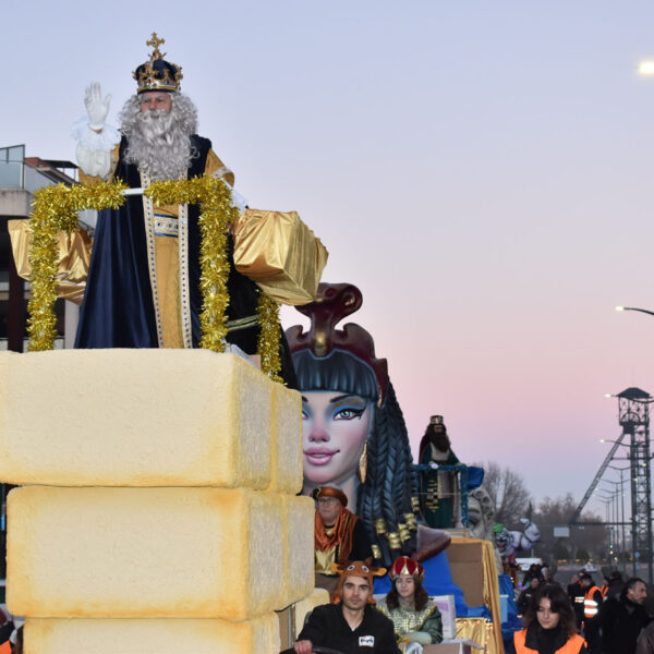 Repsol impulsa una cabalgata ecológica: Los Reyes Magos desfilarán en Puertollano con carrozas alimentadas por combustible 100% renovable