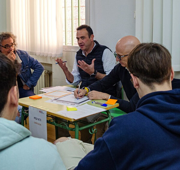 Repsol se asocia con Ayuda en Acción en el programa ‘Impulsa’ para apoyar la iniciativa educativa del IES Leonardo da Vinci