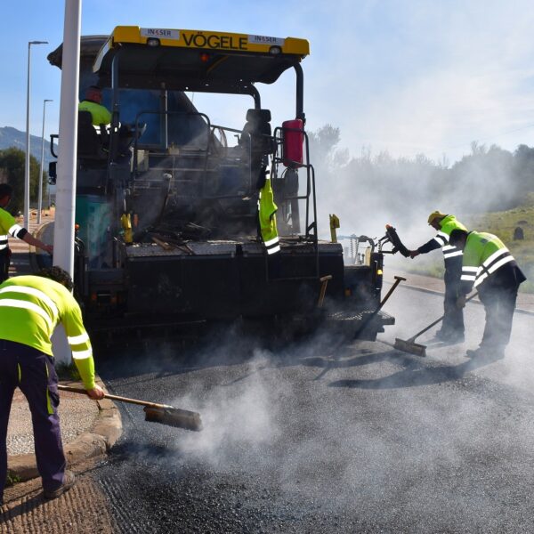 El Programa de Mejora Vial Avanza: Cinco Nuevas Barriadas Recibirán Asfalto Fresco