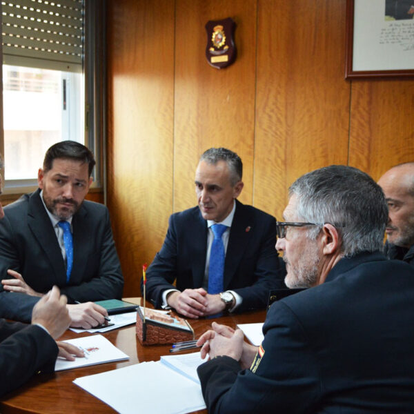 El alcalde subraya la colaboración con el Ejecutivo Nacional para la integración de las fuerzas policiales