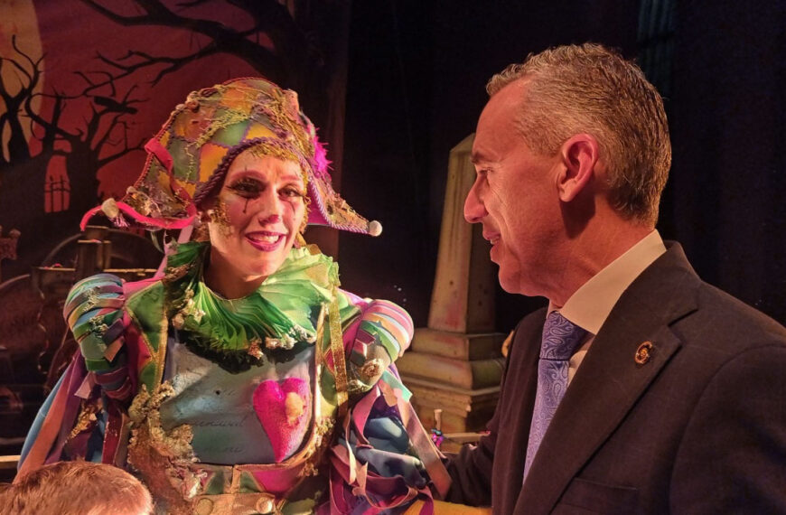 «Eterno Febrero»: La Victoria Estrena su Espectáculo Carnavalero