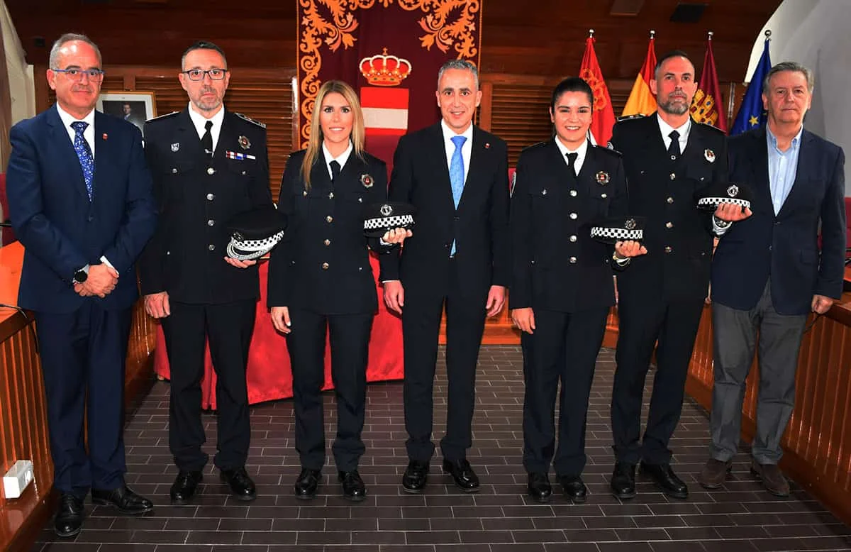 Incorporación de Tres Agentes a la Policía Local Mejora la Seguridad en la Comunidad
