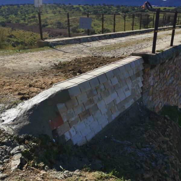 Restauración Rápida del Viaducto Tablillas: Operarios Municipales Reabren Acceso Crucial en Tiempo Record