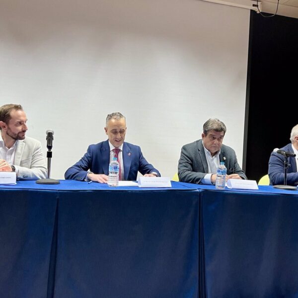 Alianza entre la Junta, el Ayuntamiento de Puertollano y Repsol para Combatir la Desigualdad de Género en las Ciencias