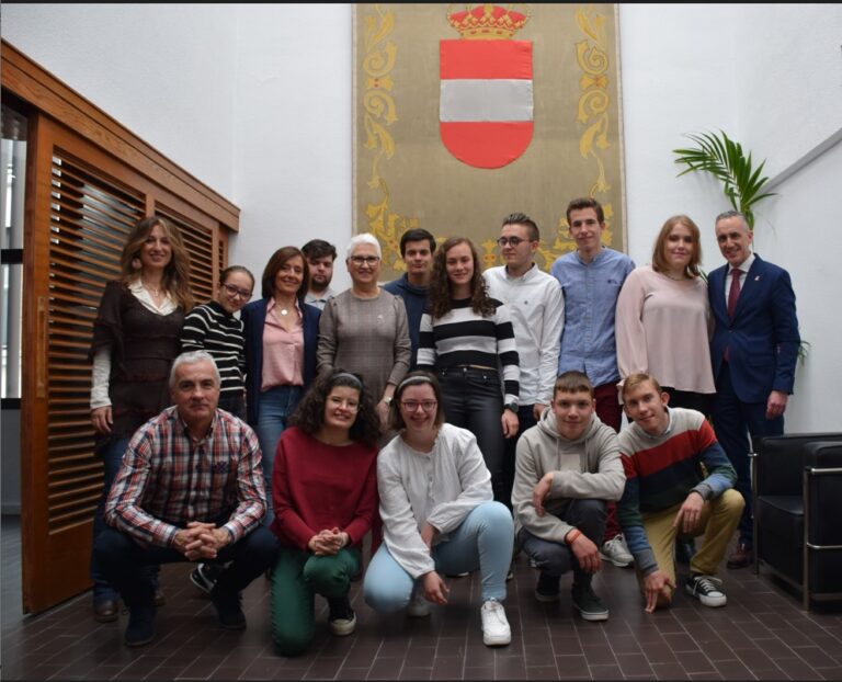 El Alcalde Renueva su Compromiso y Apoyo a la Comunidad Educativa de Aspades-La Laguna