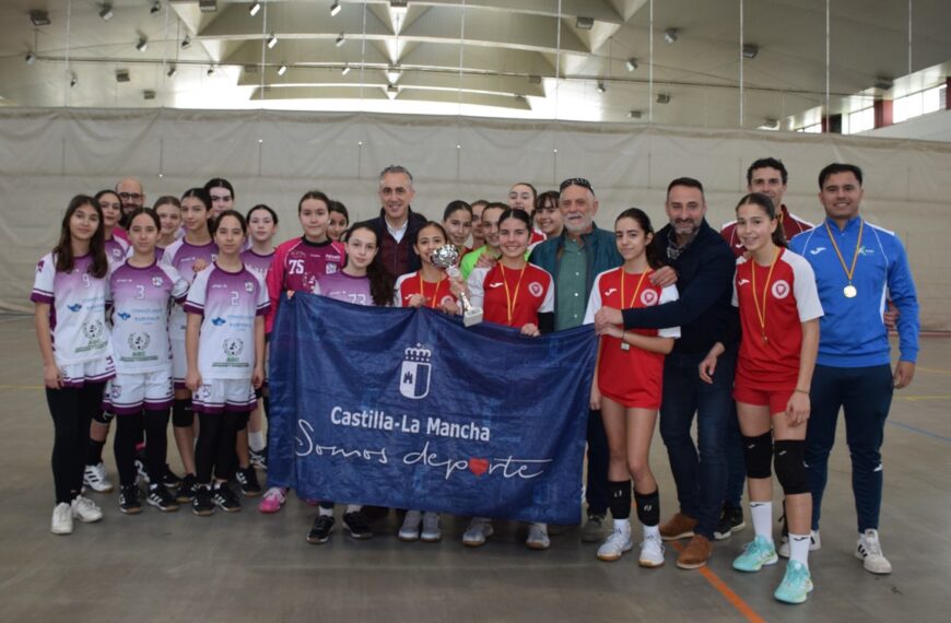Las Guerreras del EDM Balonmano Puertollano Rojo Conquistan el Campeonato Provincial