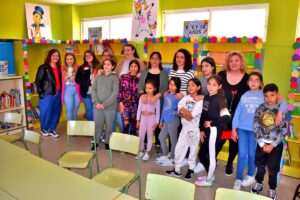Biblioteca del Colegio Cervantes: Nuevo Espacio Cultural para los Habitantes de la Barriada El Carmen