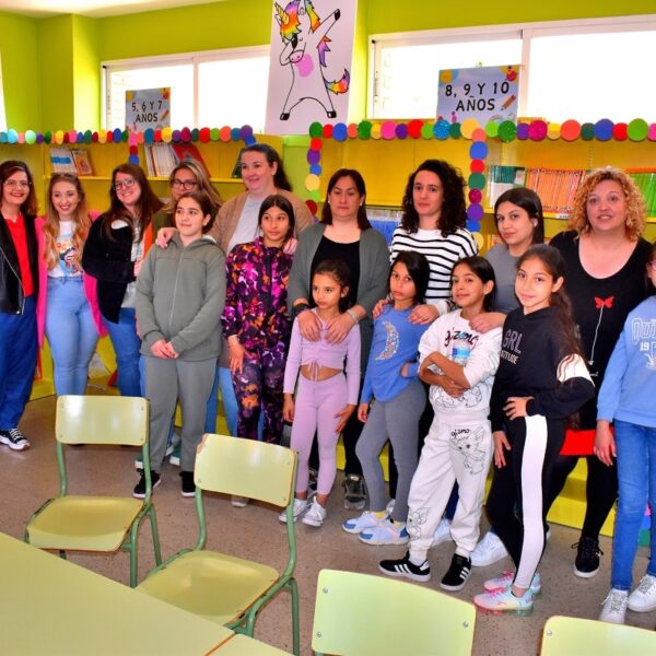 Biblioteca del Colegio Cervantes: Nuevo Espacio Cultural para los Habitantes de la Barriada El Carmen