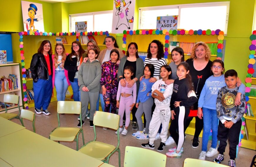 Biblioteca del Colegio Cervantes: Nuevo Espacio Cultural para los Habitantes de la Barriada El Carmen