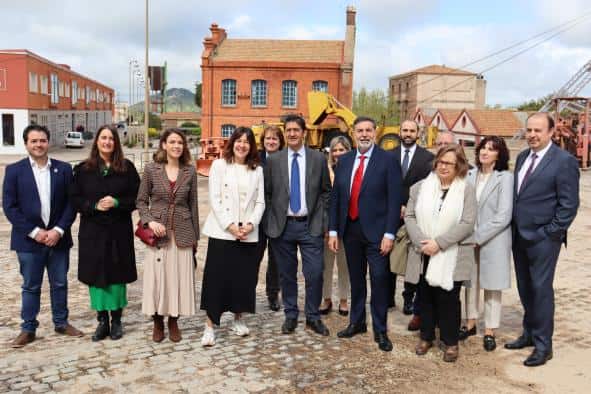 El Gobierno regional refuerza su compromiso con Almadén: inversiones en turismo y mejora de servicios públicos.