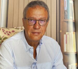 La Magia de la Tradición: El Conservatorio José Granero y la Agrupación Virgen de Gracia Engalanan el Pregón de Manuel Juliá en el Auditorio