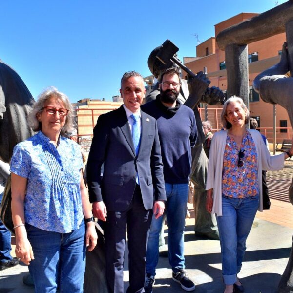 Pepe Noja, Creador del ‘Monumento al Minero’, Honrado con una Plaza en Puertollano por su Legado Artístico