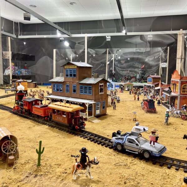 Puertollano Presenta Vistosa Exposición de Playmobil con Más de 5.000 Piezas y Ambientaciones Únicas