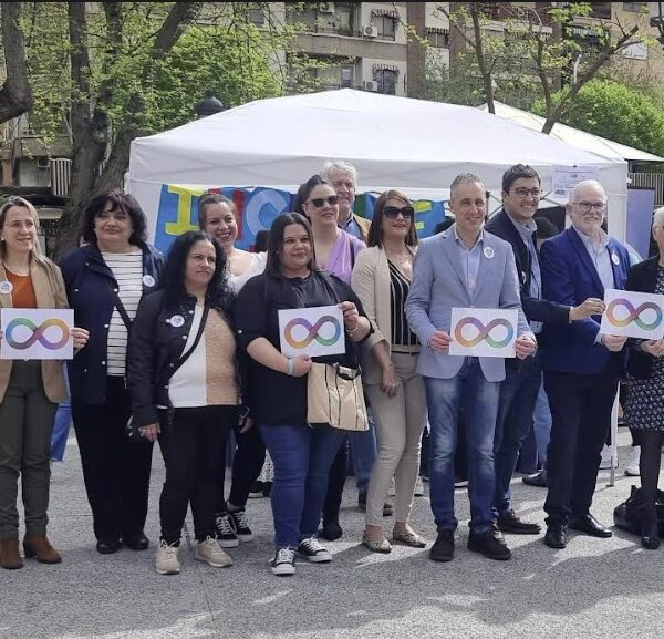 Puertollano muestra su apoyo a la comunidad del espectro autista con actos de sensibilización