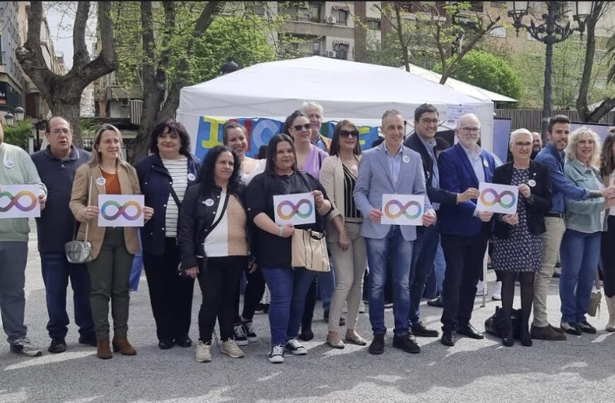 Puertollano muestra su apoyo a la comunidad del espectro autista con actos de sensibilización