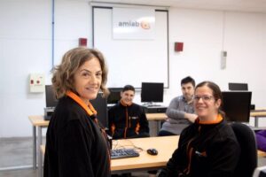 Amiab Emplea a un 77% de Personas con Discapacidad en su Equipo