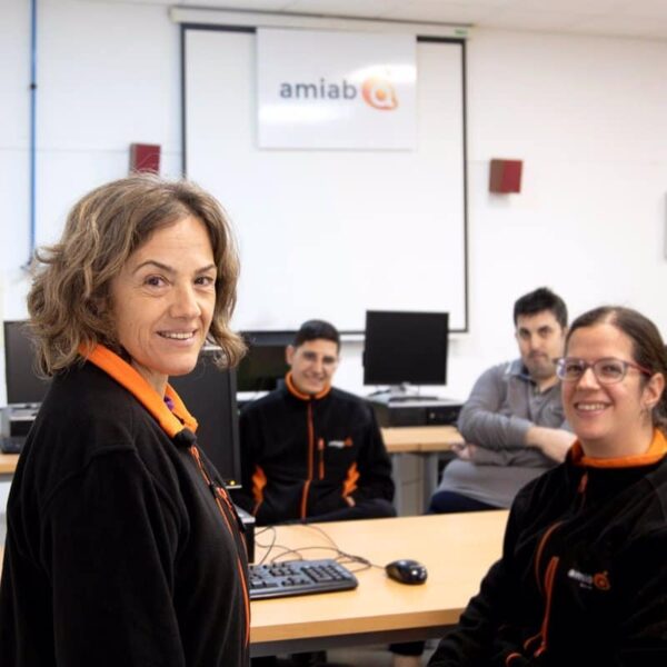 Amiab Emplea a un 77% de Personas con Discapacidad en su Equipo
