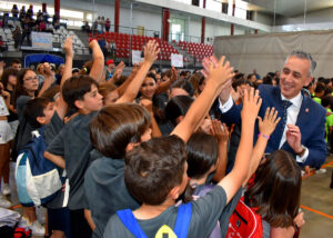 Clausura Triunfal de las Miniolimpiadas Escolares con la Gran Ceremonia de Medallas