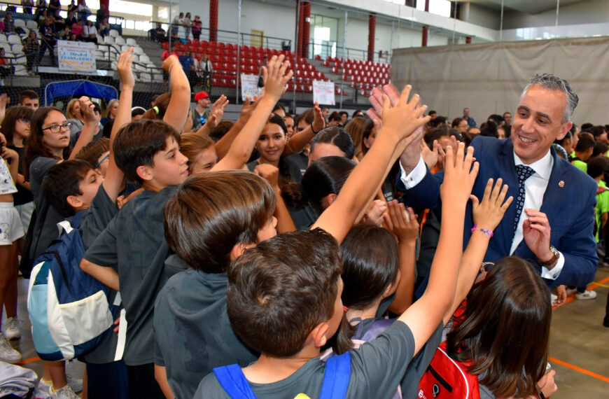 Clausura Triunfal de las Miniolimpiadas Escolares con la Gran Ceremonia de Medallas