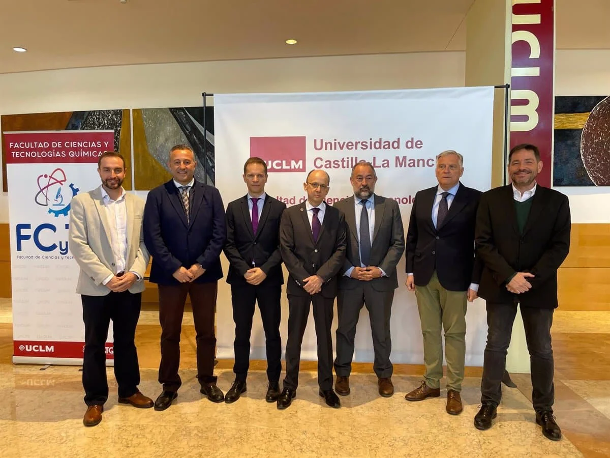 Facultad de Químicas de Ciudad Real: 50 Años Formando a Más de 10.000 Químicos con un Índice de Empleabilidad del 100%
