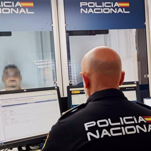 La Policía Nacional Implementa Seis Unidades de DNI Exprés en Castilla-La Mancha
