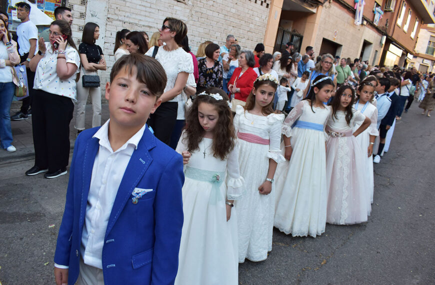 Puertollano Celebra con Efusividad en sus Calles el Profundo Afecto Hacia María Auxiliadora