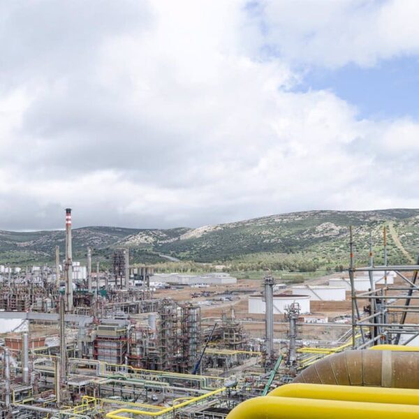 Repsol Finaliza Renovación Multianual en Puertollano con Inversión de 120 Millones