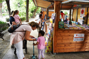 El Encuentro Literario Anual: La Gran Apertura de la Feria del Libro Une a Lectores y Autores
