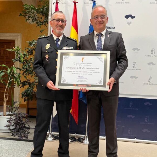 Honores a la Policía Nacional de Puertollano por su Destacada Intervención en el Plan de Emergencia