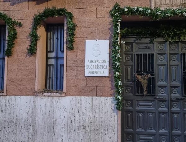Inauguración de la Segunda Capilla de Adoración Eucarística Perpetua en Puertollano
