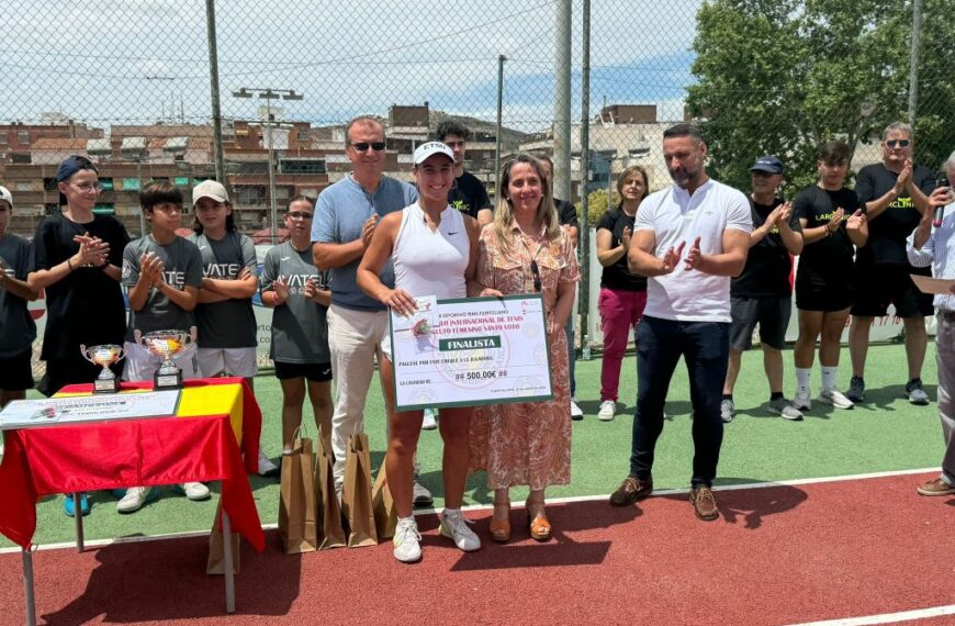 María José Luque se consagra en el VII Torneo Santo Voto de tenis femenino absoluto