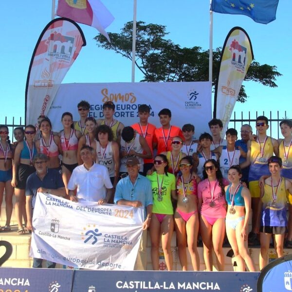 El Gobierno regional felicita a los dos equipos de la provincia clasificados para el Campeonato de España de Voley Playa en edad escolar