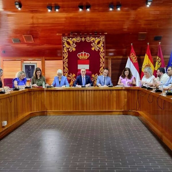 Creación de un Grupo de Expertos para Reevaluar el Protocolo de Actuación Ante el Absentismo Escolar