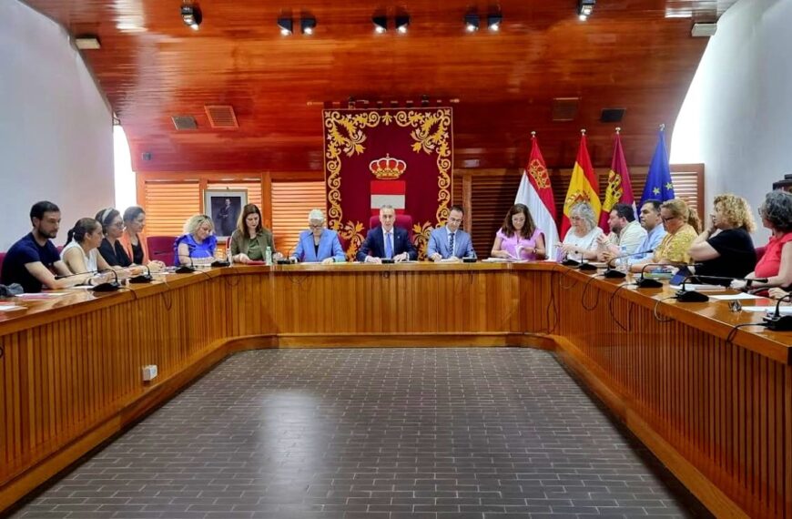 Creación de un Grupo de Expertos para Reevaluar el Protocolo de Actuación Ante el Absentismo Escolar