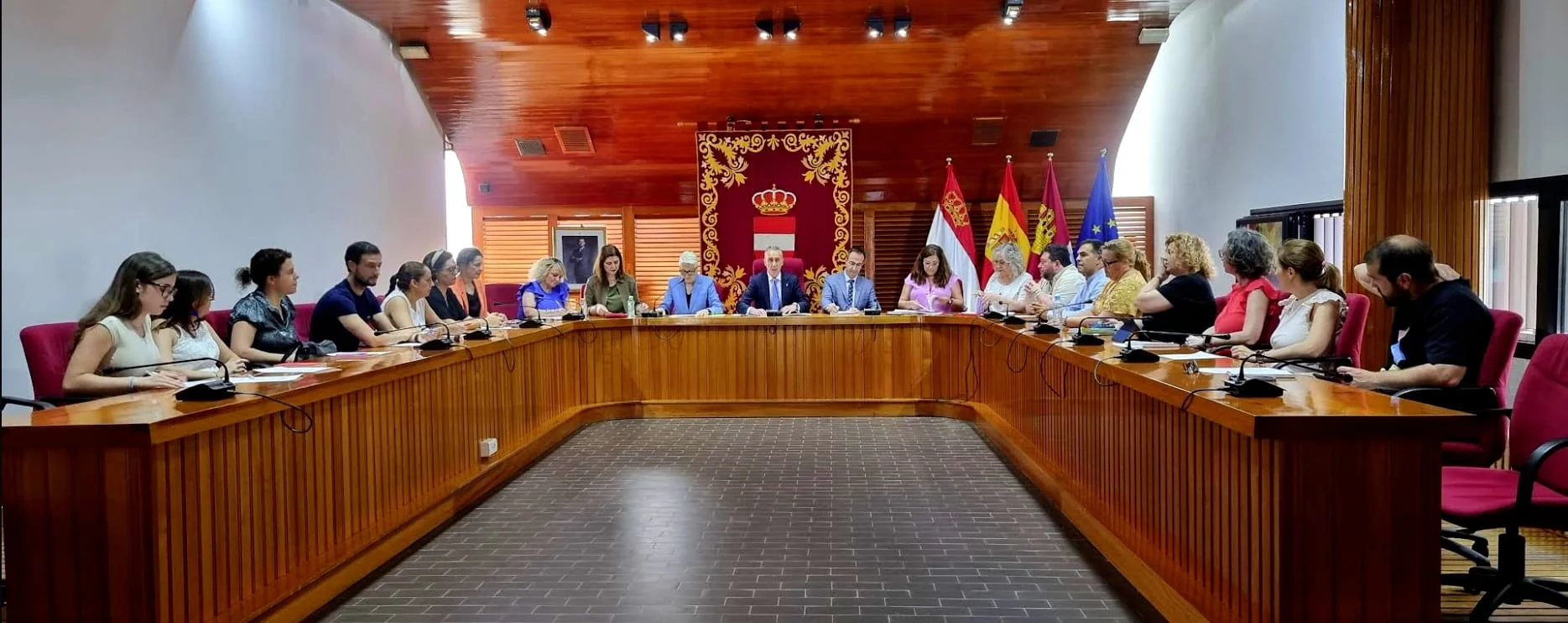 Creación de un Grupo de Expertos para Reevaluar el Protocolo de Actuación Ante el Absentismo Escolar