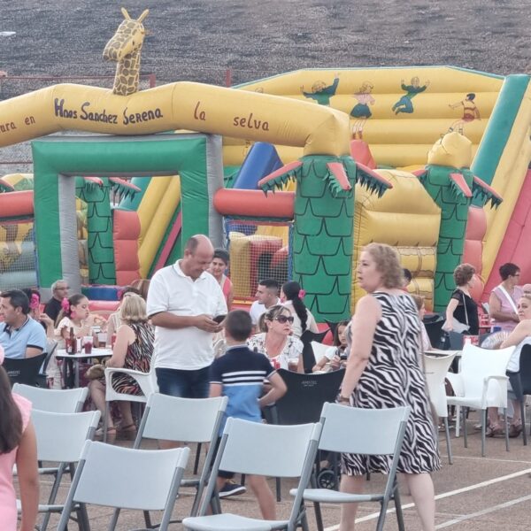 Festividades Veraniegas Engalanan El Carmen: Una Celebración de Tradición y Alegría