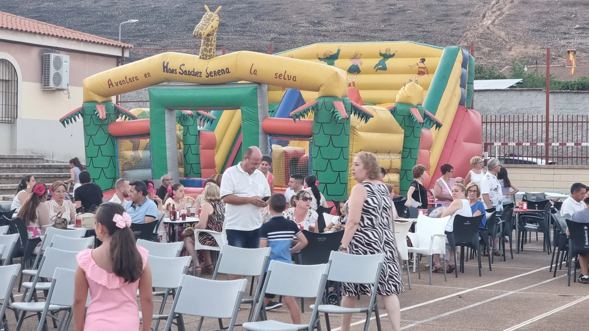 Festividades Veraniegas Engalanan El Carmen: Una Celebración de Tradición y Alegría
