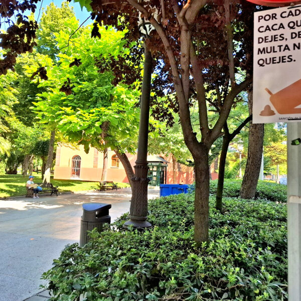 Iniciativa ciudadana promueve la conciencia cívica para mantener limpias calles y plazas: ‘No le dejes el marrón a otro’