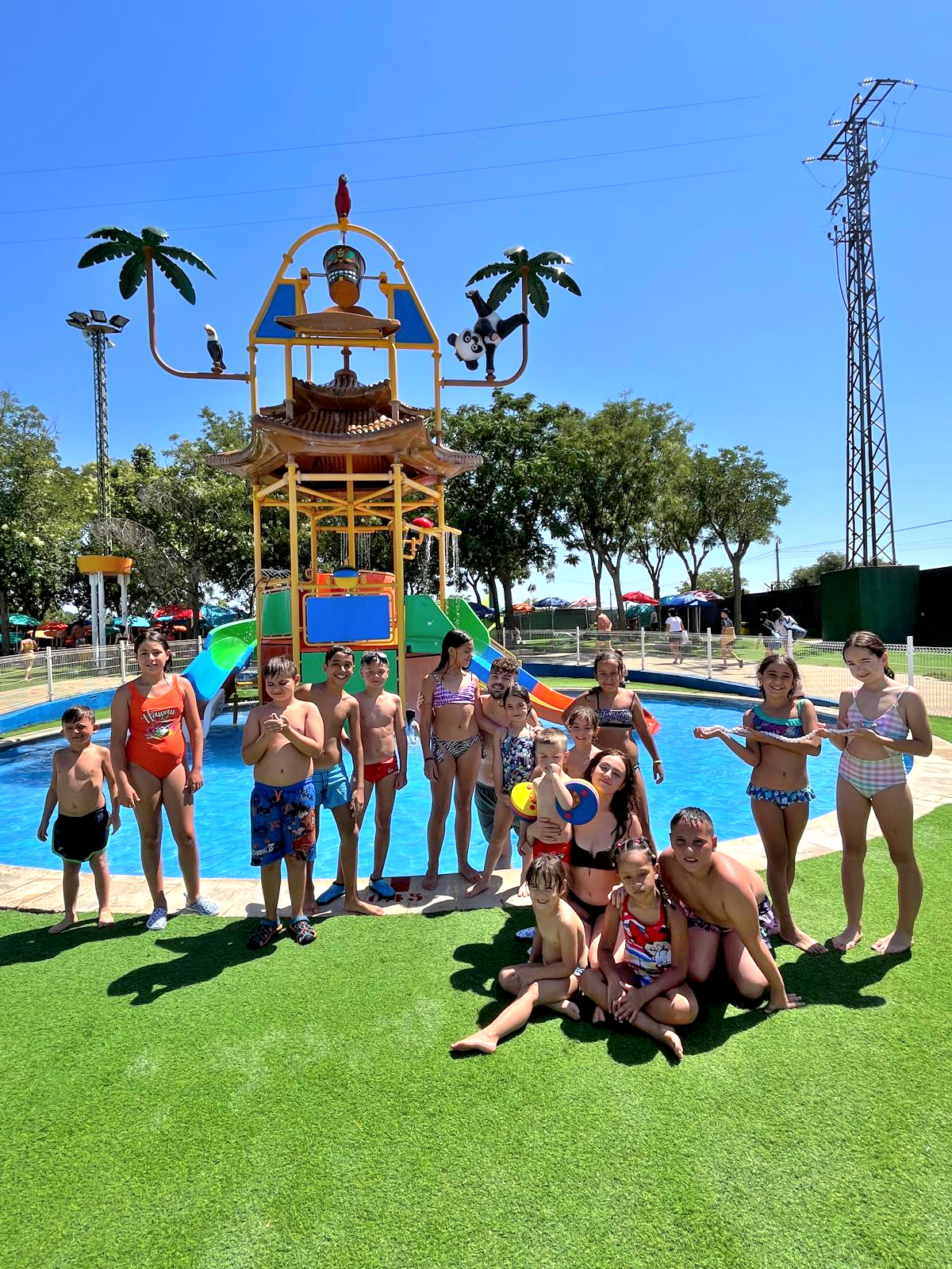 Éxito rotundo de asistencia: Más de cien participantes disfrutan de actividades en los innovadores campamentos urbanos de verano