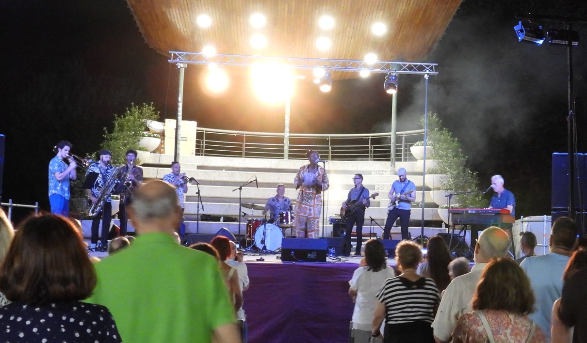 Freedonia desborda pasión en el PuertoJazz & Blues Estival 2024 con un concierto electrizante