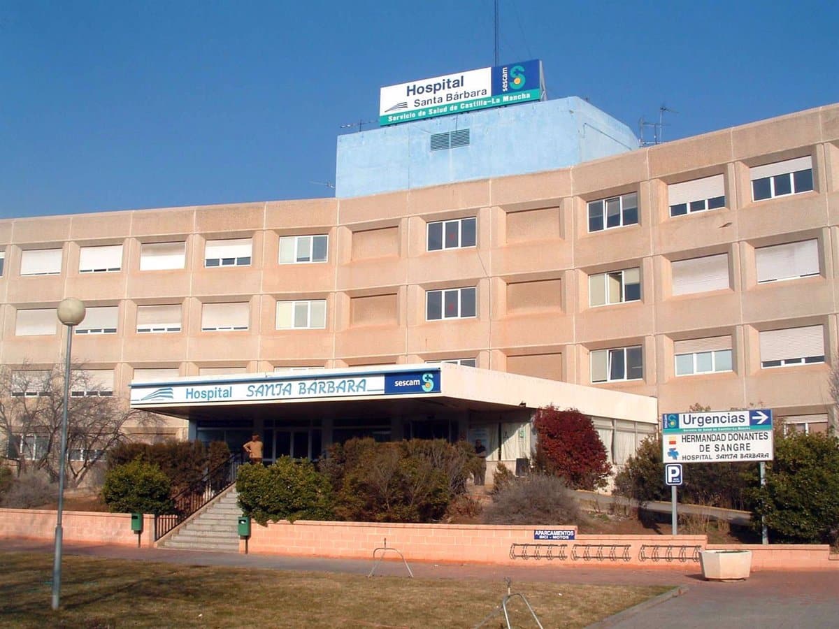 Herida una mujer tras ser atropellada en la rotonda del puente del Ave, Puertollano, en un accidente de tráfico.