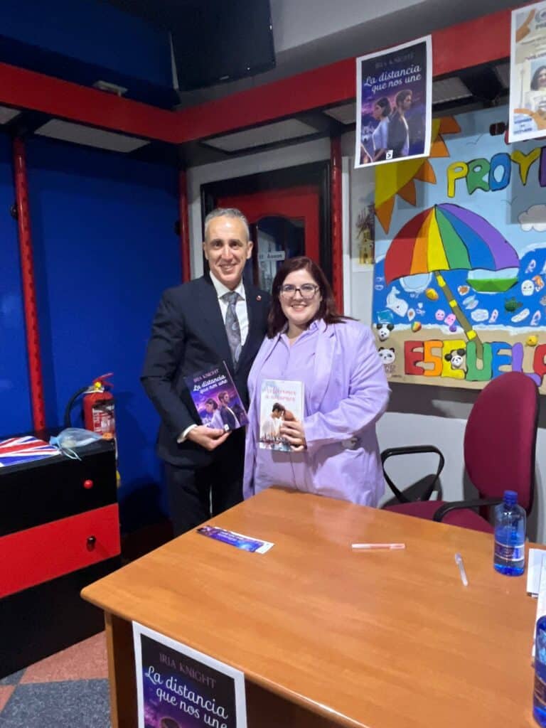 Iría Knight Deslumbra con su Segunda Novela en el Escenario Literario