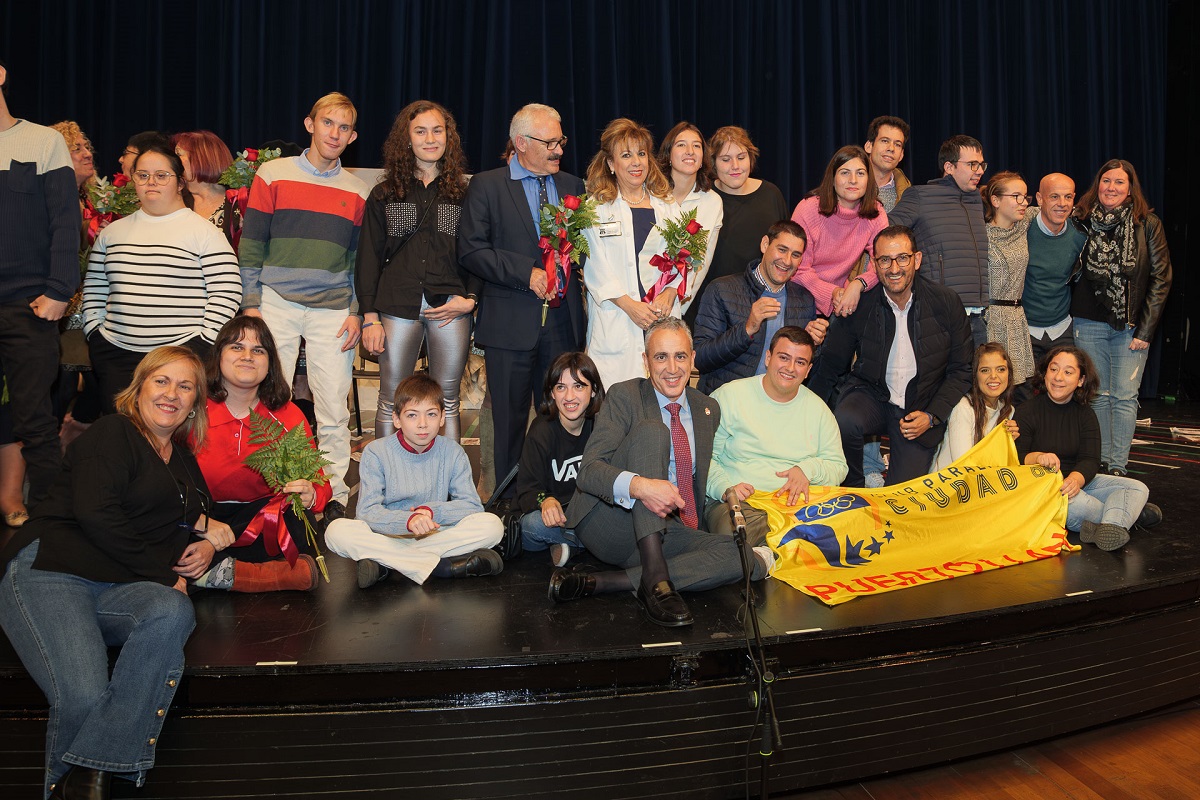 Torre de Damas en Escena: Noche de Teatro de Barrio para Apoyar al Club Paralímpico